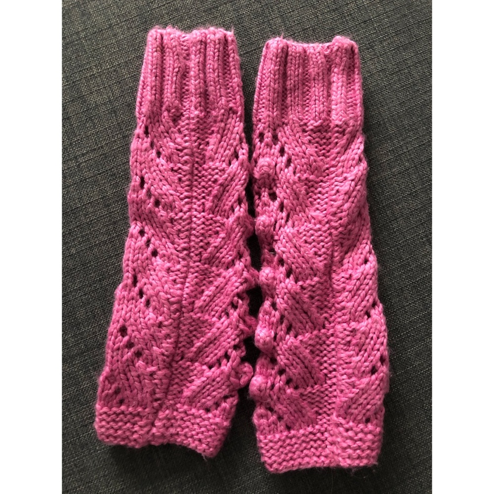 Pink Gap Mittens